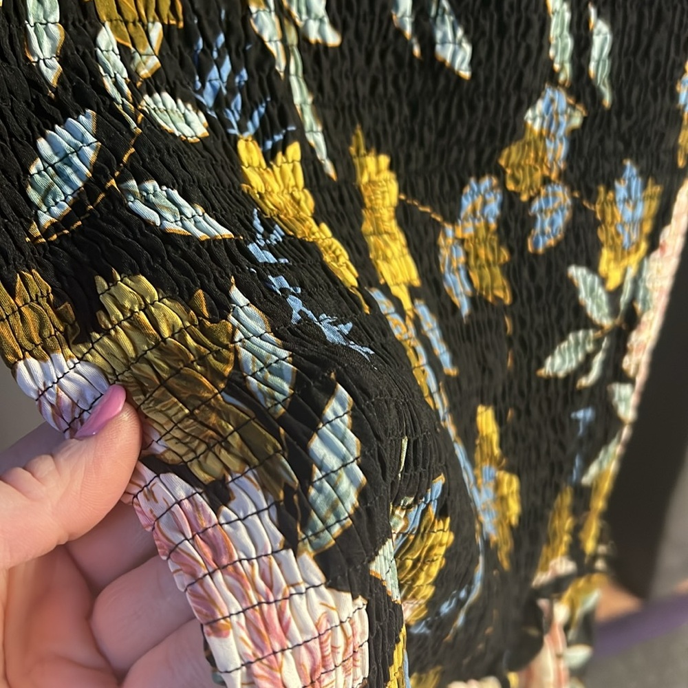 Off the Shoulder Floral Mermaid Dress - Picture 5 of 8